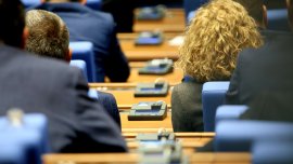 АПС: Правната комисия ограничава основни граждански права