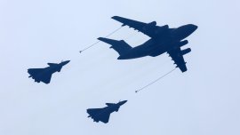 Китай засилва военната си позиция срещу САЩ с ядрени оръжия и остри преговори