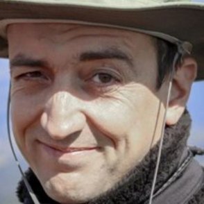 Dnes.bg "разговаря" с чатбота на Лама Иво: Мъжете са "мъртви" физически, но не в смисъла на Дзогчен