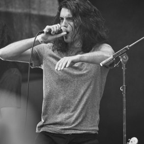 Никола от Cool Den пред Dnes.bg: Гласувайте, спасете държавата от държавата