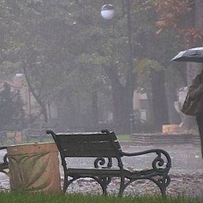 Очакват ни значителни валежи, на места с гръмотевици