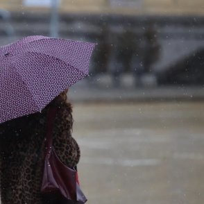 Днес много дъжд, в Кърджали и Хасково цял ден