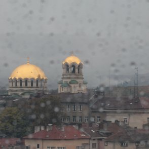 Жълт код за валежи в няколко области в страната 