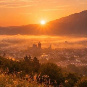 Днес ще е слънчево, с леки превалявания следобед