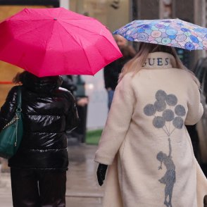 Облачно ще е днес, ще вали дъжд и сняг