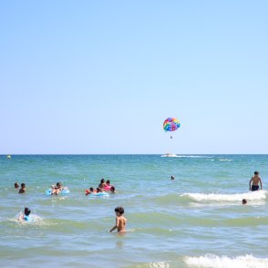 И днес много горещо, до 39&deg; на север