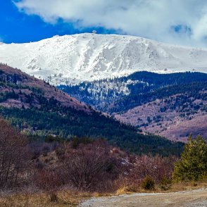 Времето днес ще е слънчево и топло 