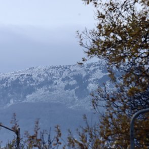 Времето утре: Студено, облачно и на места дъждовно