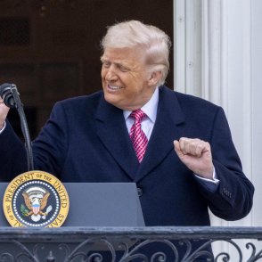 Битка на титаните: Иран е Ватерло на Тръмп, ще се разруши ли митът за президента?