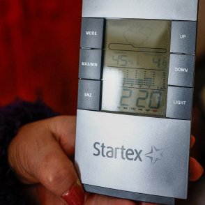 Без ток, вода и топлина: В Киев се опиват да оцеляват при минус 20&deg;C (СНИМКИ)