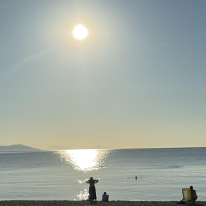 Слънчево и топло време и в неделя, ще е почти без валежи