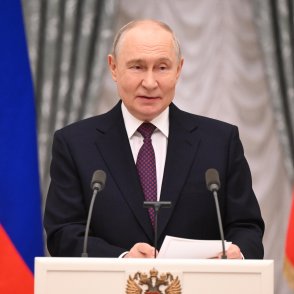 Точка за Путин: Брюксел саботира дипломацията, а сега търси място на масата