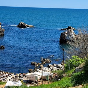 Слънчева неделя, без валежи, бриз по Черноморието