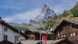 Бизнесмен предложи да построи небостъргач с 65 етажа на фона на... Матерхорн