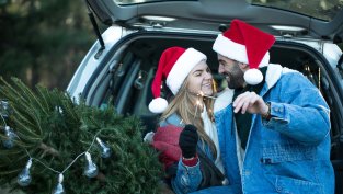 Зодиите, които ще намерят любовта по празниците