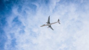 Американка роди на борда на самолет на Delta Air Lines