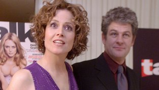 Тайната на 41-годишния брак на Сигорни Уийвър с мъжа, за когото се омъжва след 3-месечна бурна връзка