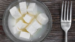 Как се прави саламура за сирене?