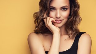 Тоалет за празниците &ndash; как да изглеждате стилно, без да харчите много