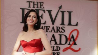 2026-а официално е годината на Ан Хатауей