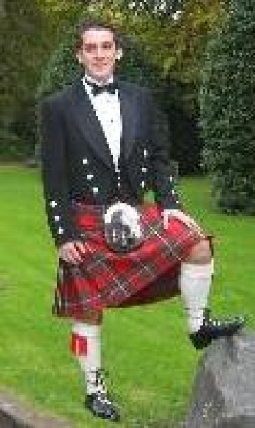 Университетът в Кеймбридж забрани шотландските полички