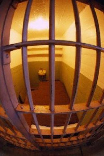 Освободиха затворник с постоянна ерекция