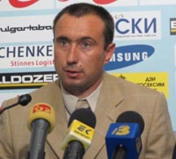 Левски побеждава убедително, ЦСКА завършва наравно със Спартак