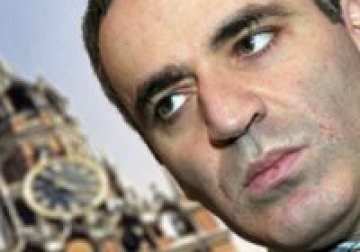 Вкараха шахматна дъска в главата на Каспаров