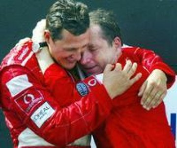 Михаел Шумахер преговаря за нов контракт