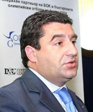 В. Иванов - Лучано: Трябва да има референдуми за монархия и досиетата