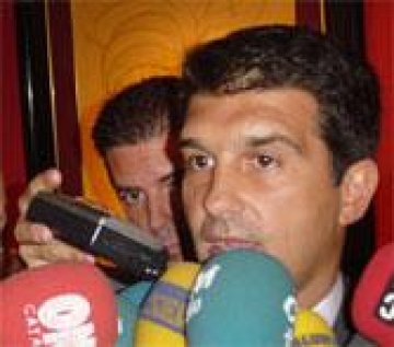 Барселона на път да осигури първия си спонсор