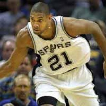 Тим Дънкън и Шакил О'Нийл оглавиха идеалната петорка на НБА