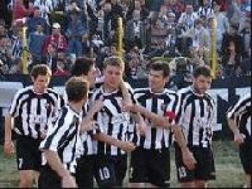 Локомотив (Пловдив) нанесе първа загуба на ЦСКА в първенството