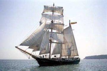 Баркентината "Калиакра" има леки повреди след буря в Северно море