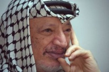Арафат може би е починал от СПИН или отравяне