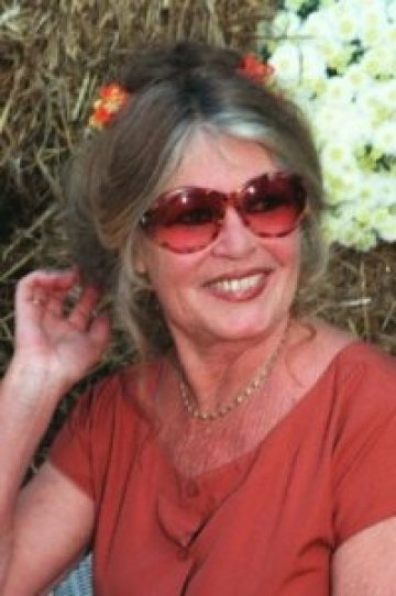 Бридижит Бардо иска Буш да спасява и животни в Ню Орлеанс