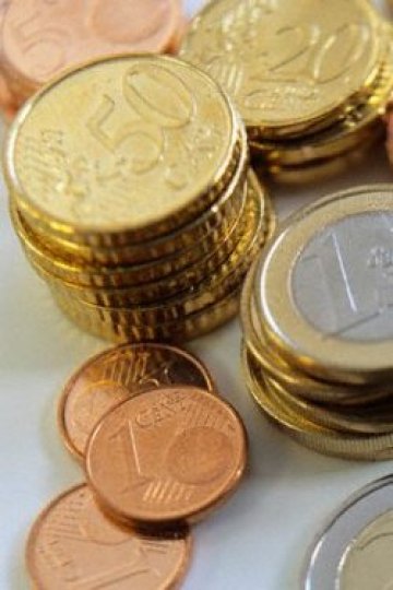 ЕС обмисля въвеждане на банкноти от 1 и 2 евро