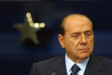 Берлускони може да бъде съден за корупция
