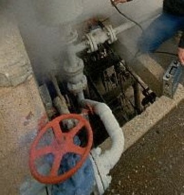 6 тона гориво изтече от училище във Враца