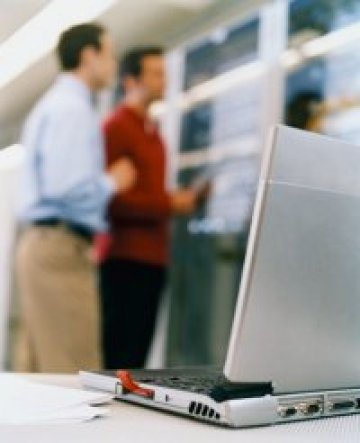 Над 70 % от компютрите ни са с пиратски софтуер