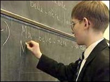 Полиглотите имат “особени мозъци”