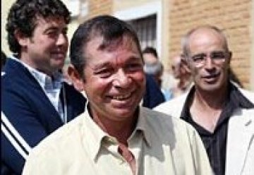 Загрижен кмет организира сгледа на самотните ергени в града си