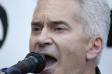 Сидеров предприема собствено разследване, в парламента злорадствали