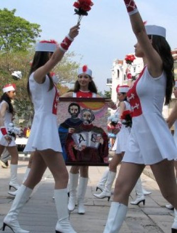 С три шествия и мажоретки отбелязваме 24 май