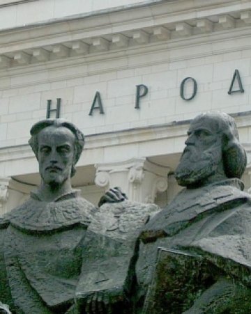 Патриотичен малчуган умили и просълзи президента Първанов