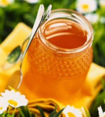 Кое е повече от три гърненца с мед?