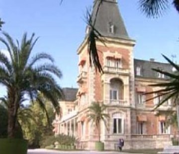 Правителството се кротна на морето да нищи държавни дела