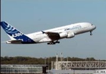 Невероятният Airbus A380 направи първи тестови полет с пътници