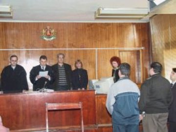 Прокурори нарушавали задълженията си заради шеф