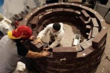 Италианци построиха 3-тонно шоколадово иглу